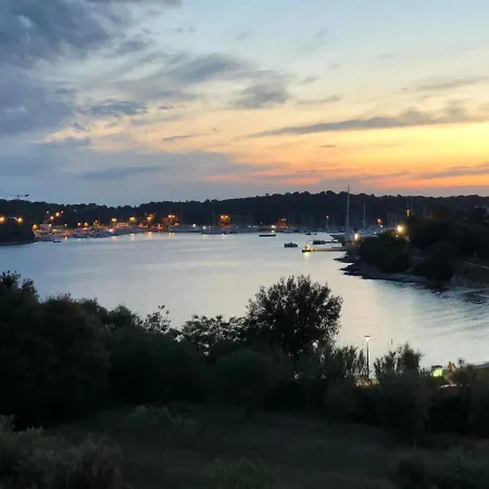 Sunset Vala New Beachfront - Medulin - Pula Apartment